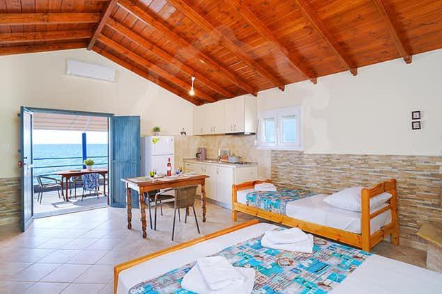 Avgoustos Beach House Скала-Каллірахіс Екстер'єр фото
