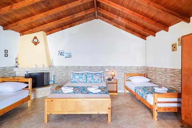 Avgoustos Beach House Скала-Каллірахіс Екстер'єр фото